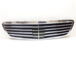 Mercedes-Benz S W220 Grille calandre supérieure de pare-chocs avant A2208800483