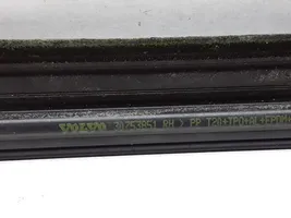 Volvo XC90 Priekinių durų stiklo apdaila 30753851