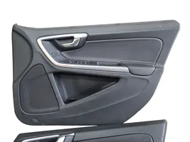 Volvo V60 Türverkleidung komplett 8686852