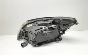 Volvo V60 Lampa przednia 31299997