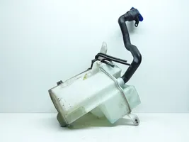 Volvo V70 Réservoir de liquide lave-glace 30784233