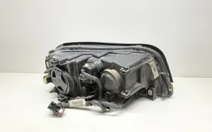 Volvo XC90 Lampa przednia 30764399