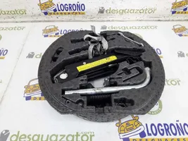 Volkswagen Golf V Cric di sollevamento 8P0012109E