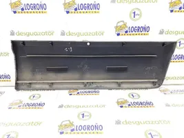 Mitsubishi Montero Moulure de porte avant 5727A035