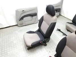 Mitsubishi L200 Seat set 