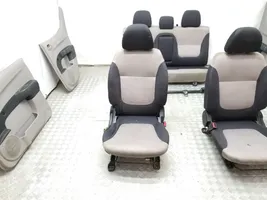 Mitsubishi L200 Seat set 