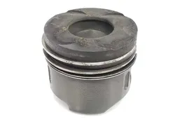 Mercedes-Benz ML W163 Piston avec bielle A6110300717