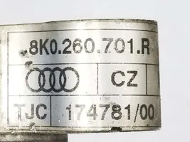 Audi A4 S4 B8 8K Tubo flessibile di aspirazione del compressore ad aria dello pneumatico 8K0260701R