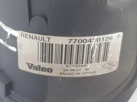 Renault Trafic I Feu antibrouillard avant 7701045718