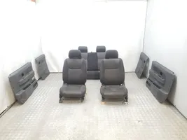 Nissan Navara Fotele / Kanapa / Komplet 