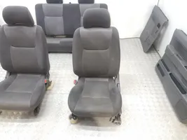 Nissan Navara Fotele / Kanapa / Komplet 