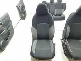 Nissan Qashqai Set sedili 