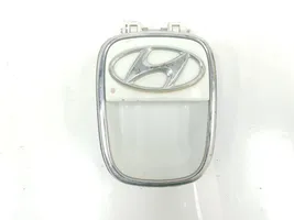 Hyundai i10 Poignée de coffre hayon arrière 817200X030