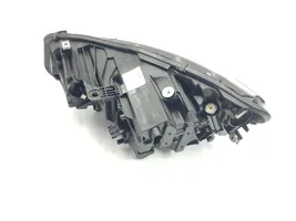 BMW 2 Active Tourer U06 Lampa przednia 5A017B6