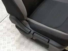 Nissan Qashqai Sēdekļu komplekts 