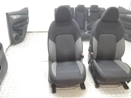 Nissan Qashqai Fotele / Kanapa / Komplet 