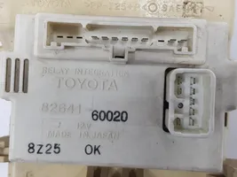 Toyota Land Cruiser (HDJ90) Ramka / Moduł bezpieczników 8264160020