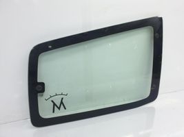 Mitsubishi Montero Fenêtre latérale vitre arrière MR533114
