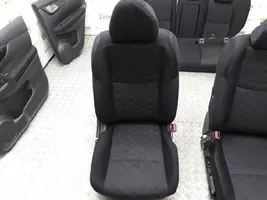 Nissan Qashqai Set sedili 