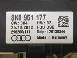 Audi A4 Allroad Kattokonsolin valaisinyksikön koristelista 8T0947140