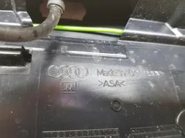 Audi Q5 SQ5 Takaluukun/tavaratilan spoileri 8R0827933C