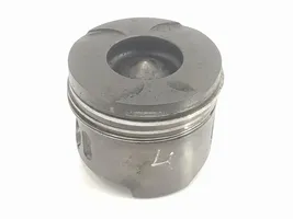 Mercedes-Benz ML W163 Piston avec bielle A6110301117