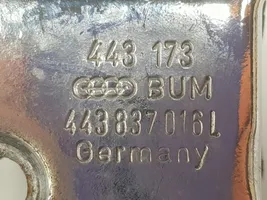 Audi 200 Priekšpusē slēdzene 443837016L