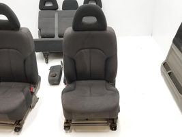 Mitsubishi Montero Seat set 