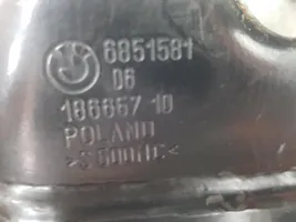 BMW 2 F46 Zwrotnica koła tylnego 33308842879