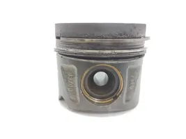 Mercedes-Benz ML AMG W166 Piston avec bielle A6420307617