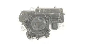 Volkswagen Tiguan Motorino di blocco/chiusura del portellone del bagagliaio 3G0827887A