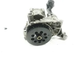 Volkswagen Tiguan Öljypumppu 04L145208T