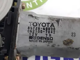 Toyota Land Cruiser (HDJ90) Silniczek podnoszenia szyby drzwi tylnych 8572060070