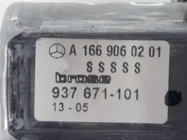 Mercedes-Benz ML AMG W166 Moteur de lève-vitre de porte avant A1669060201