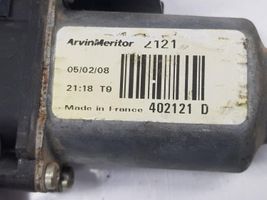 Nissan NP300 Moteur de lève-vitre de porte avant 807314X00A