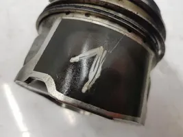 Toyota Avensis T270 Piston avec bielle 131010R070