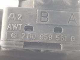 Volkswagen II LT Inne przełączniki i przyciski 2D0959561G