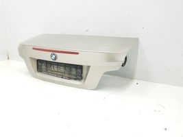 BMW 1 E82 E88 Takaluukun/tavaratilan kansi 41627252211