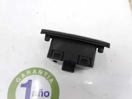 SsangYong Rexton Monitori/näyttö/pieni näyttö 8111008200