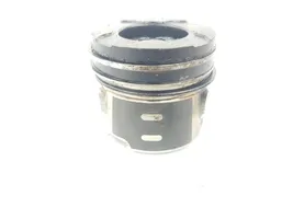 Volvo C30 Piston avec bielle 31251339