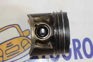 Opel Corsa C Tłok z korbowodem 73502643