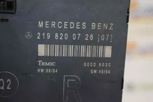 Mercedes-Benz CLS C219 Oven keskuslukituksen ohjausyksikön moduuli 2198200726