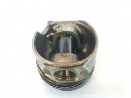 Volkswagen Touran II Piston avec bielle 04L107065A