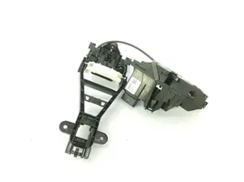 Volvo XC40 Serratura portiera anteriore 31440998