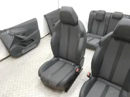 Peugeot 208 Fotele / Kanapa / Komplet 