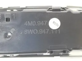 Audi A4 S4 B9 Rivestimento della console di illuminazione installata sul rivestimento del tetto 8W0947111