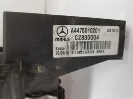 Mercedes-Benz Vito Viano W447 Radiatore di raffreddamento A4475010201