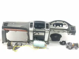 Toyota Land Cruiser (J120) Oro pagalvių komplektas su panele 