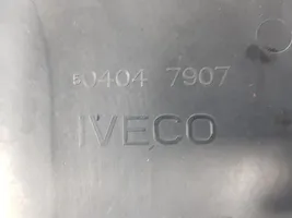 Iveco Daily 3rd gen Couvercle cache moteur F1CE0481A