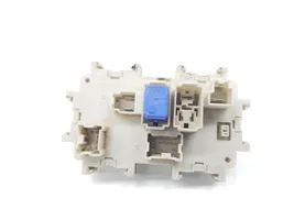 Nissan NP300 Module de fusibles 2438351E01